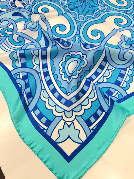 100% Silk Hand Made in Italy Foulard / Scarf intreicate Symmetical Medallion and Paisley style